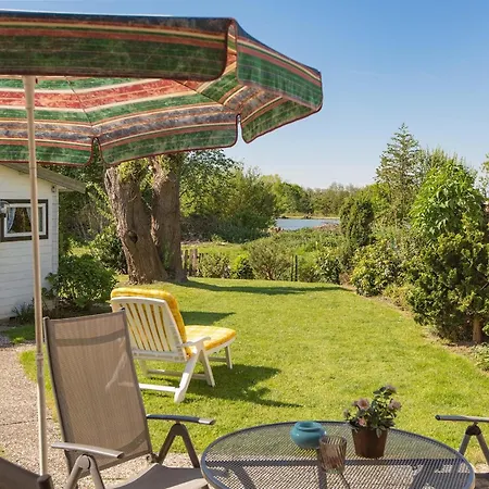 Hinter Dem Deich Holiday home